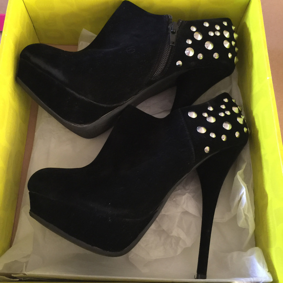 Charlotte Russe Heels - Picture 6 of 8